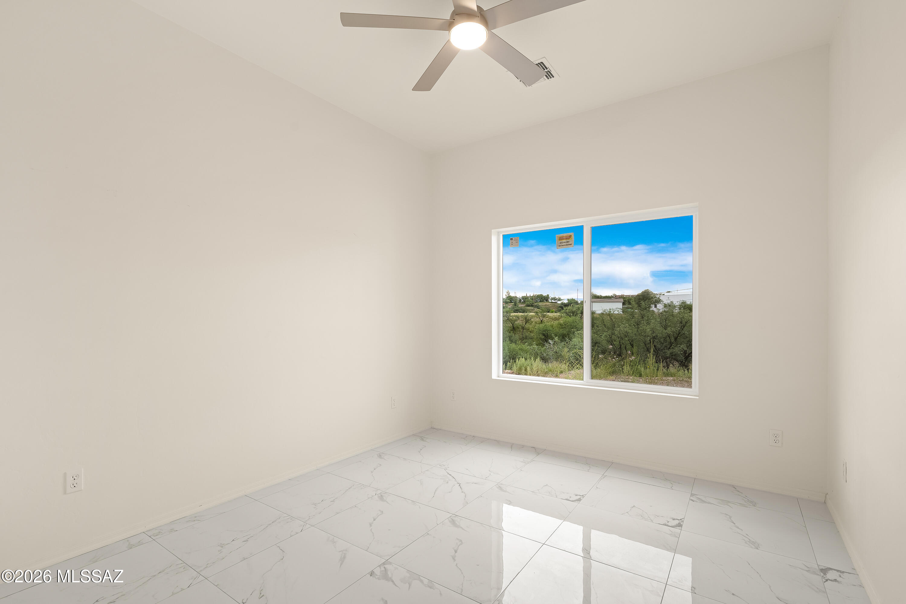 380 Polo Court Rio Rico, AZ 85648 - Photo 23 of 47 2 Interiors-14