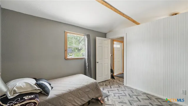 $408,000 | 15521 East Highway 90, Kingsbury, TX 78638