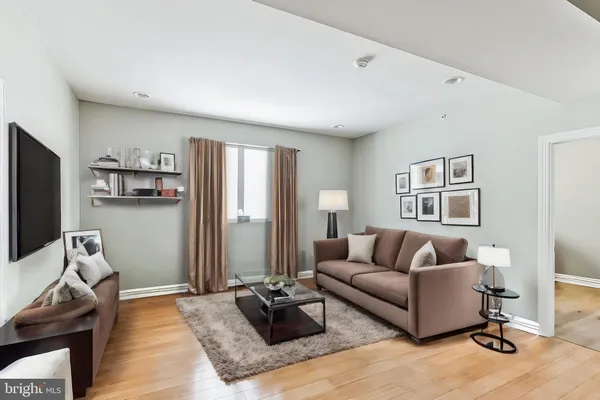 $3,000 | 331 North 40th Street, Unit 1B, Philadelphia, PA 19104