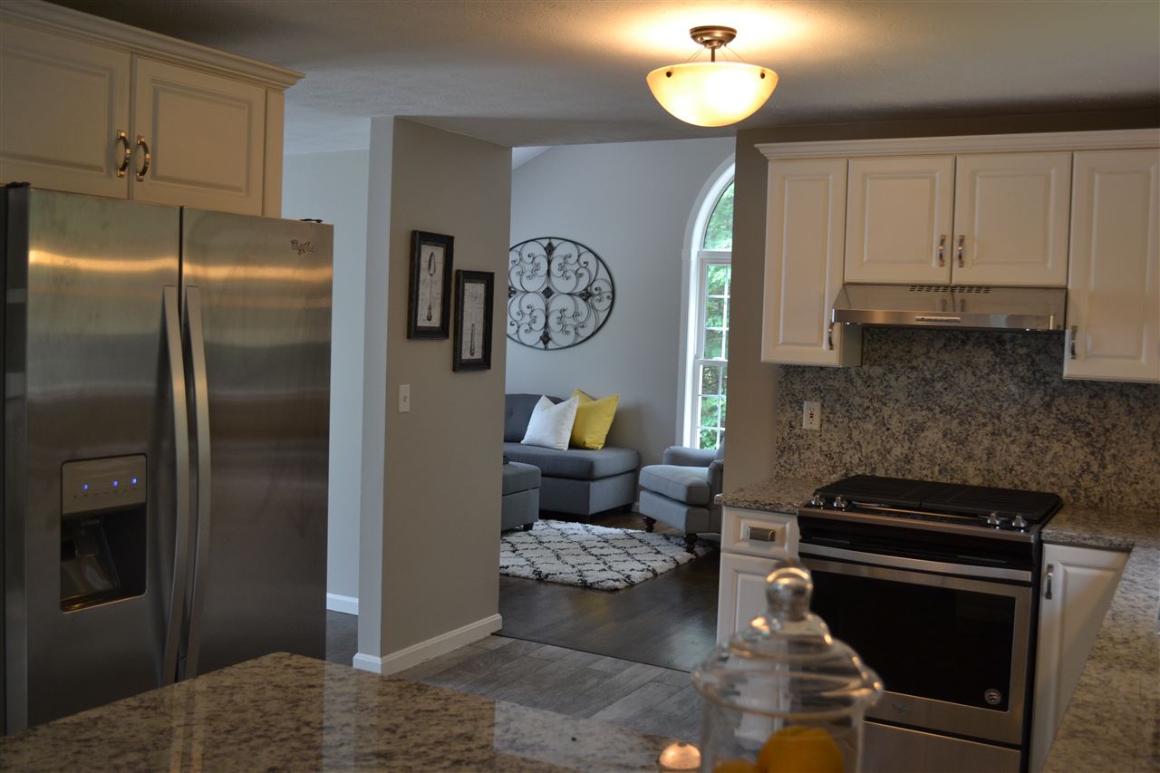 252 Pulpit Road Bedford, NH 03110 - Photo 3 of 23