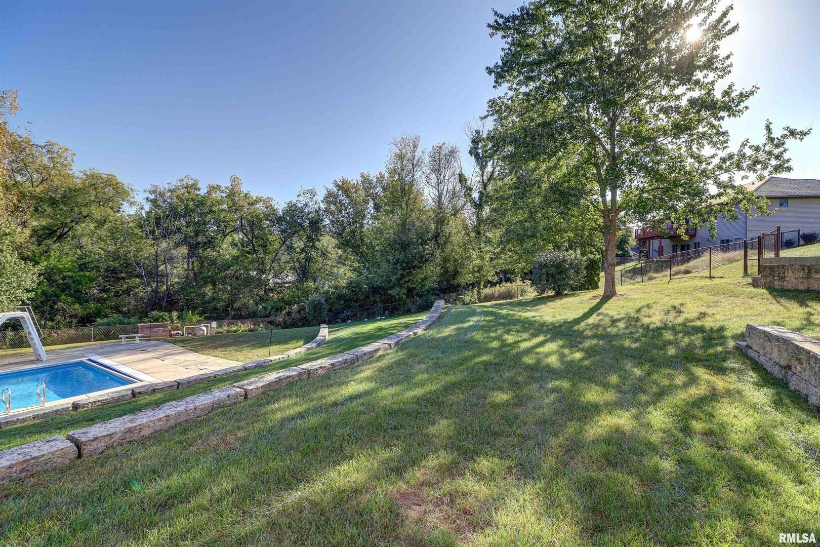 539 34th Avenue North Clinton, IA 52732 - Photo 43 of 99