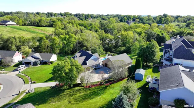 $1,199,000 | 539 34th Avenue North, Clinton, IA 52732