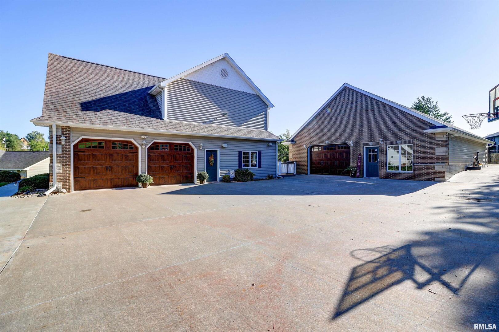 539 34th Avenue North Clinton, IA 52732 - Photo 54 of 99