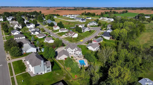 $1,199,000 | 539 34th Avenue North, Clinton, IA 52732