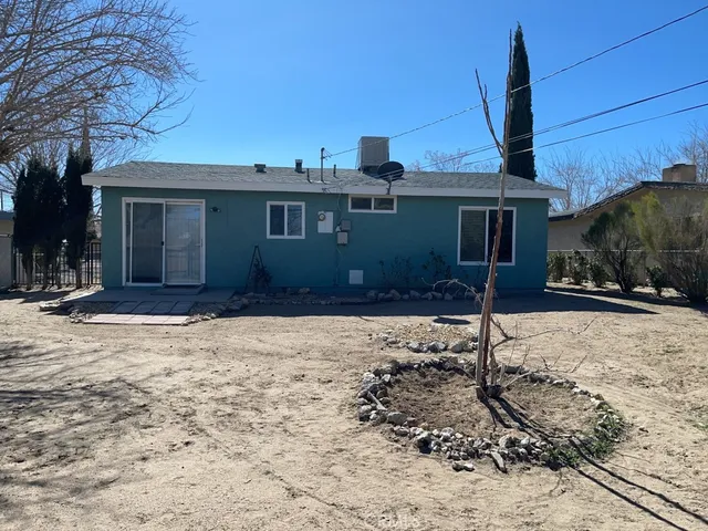 $1,650 | 16088 Chestnut Street, Hesperia, CA 92345