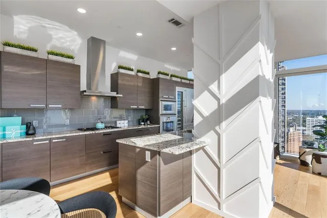 $815,000 | 45 Ivan Allen Jr Boulevard Northwest, Unit 2505, Atlanta, GA 30308