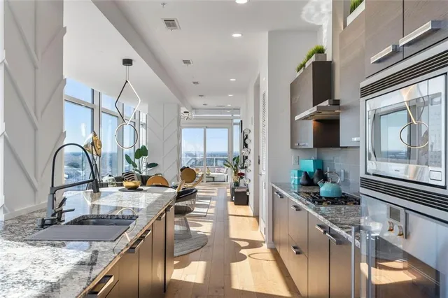 $815,000 | 45 Ivan Allen Jr Boulevard Northwest, Unit 2505, Atlanta, GA 30308