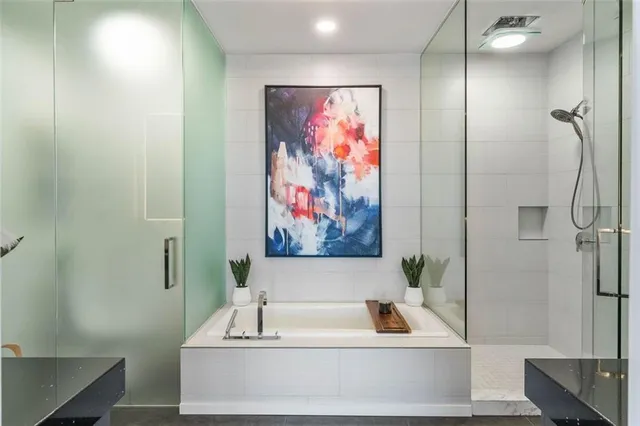 $815,000 | 45 Ivan Allen Jr Boulevard Northwest, Unit 2505, Atlanta, GA 30308