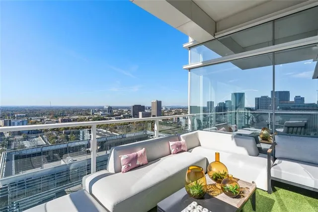 $815,000 | 45 Ivan Allen Jr Boulevard Northwest, Unit 2505, Atlanta, GA 30308