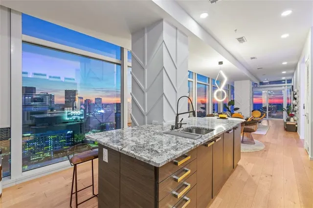 $815,000 | 45 Ivan Allen Jr Boulevard Northwest, Unit 2505, Atlanta, GA 30308