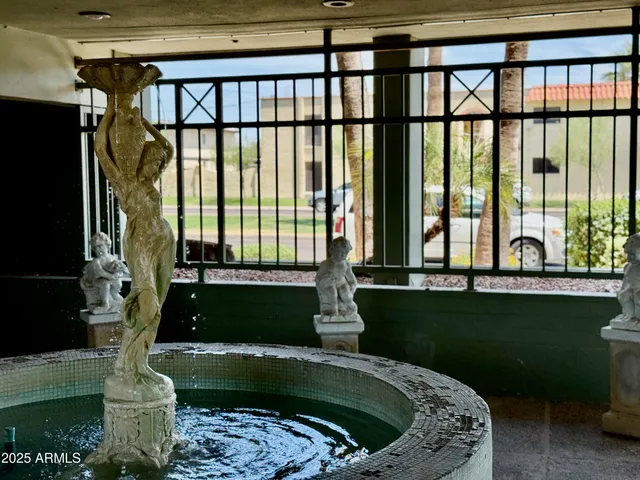 $149,000 | 1702 West Tuckey Lane, Unit 211, Phoenix, AZ 85015