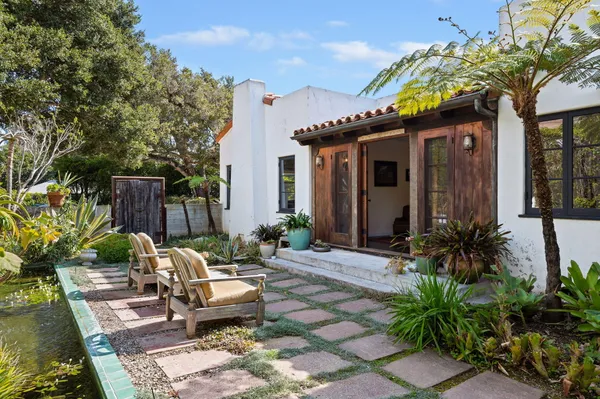 a view of outdoor space yard and patio