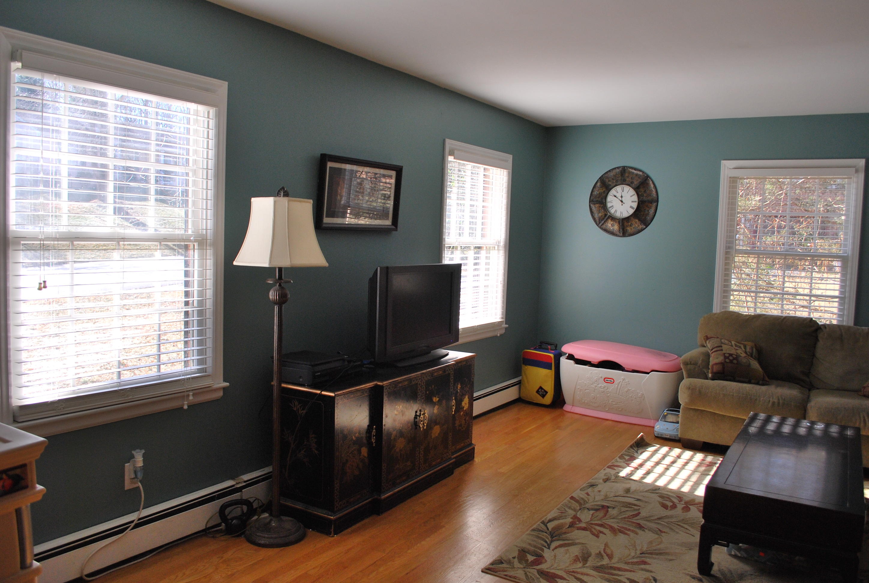 3031 Lofton Road Roanoke, VA 24018 - Photo 4 of 45 Living Room