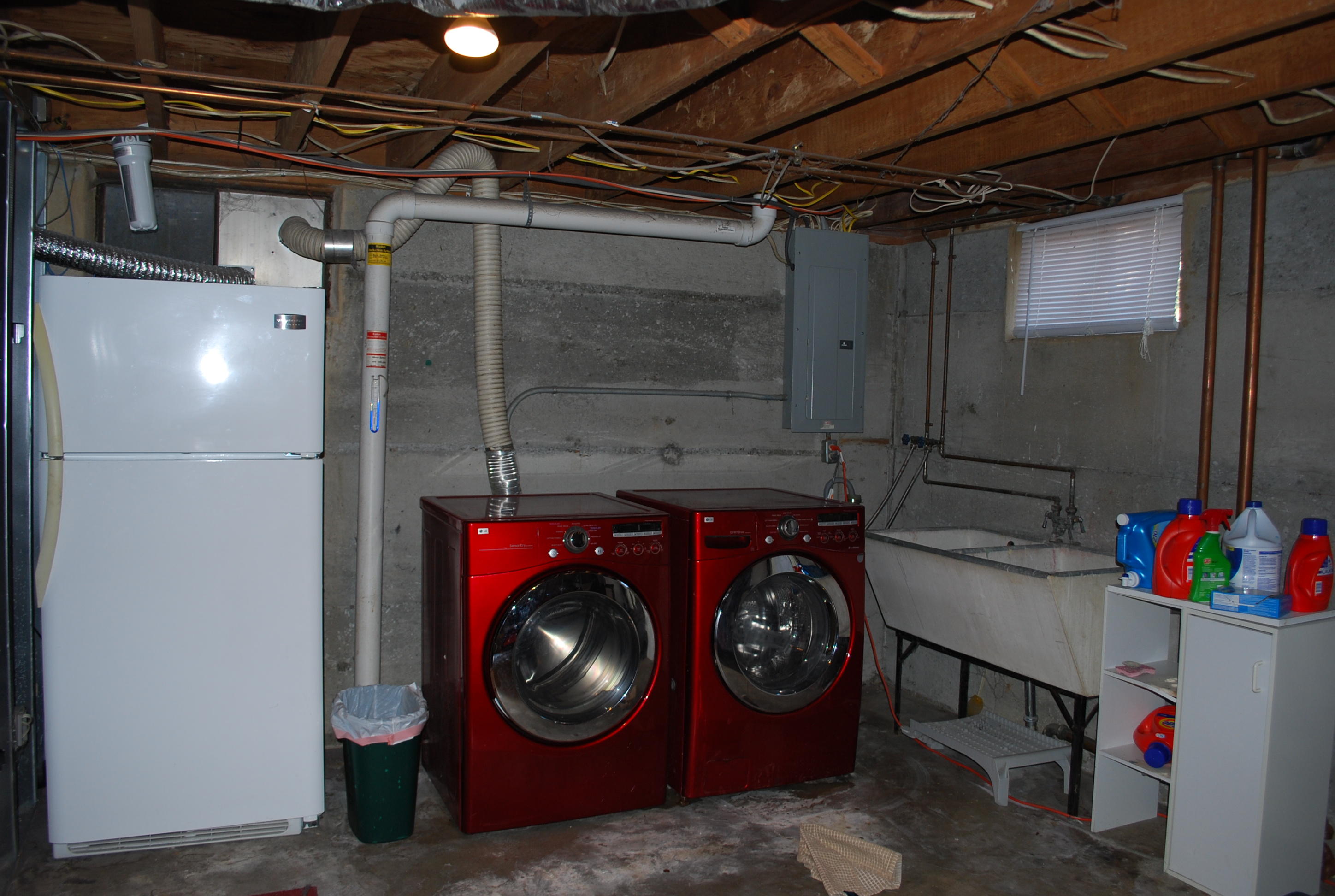3031 Lofton Road Roanoke, VA 24018 - Photo 43 of 45 Laundry