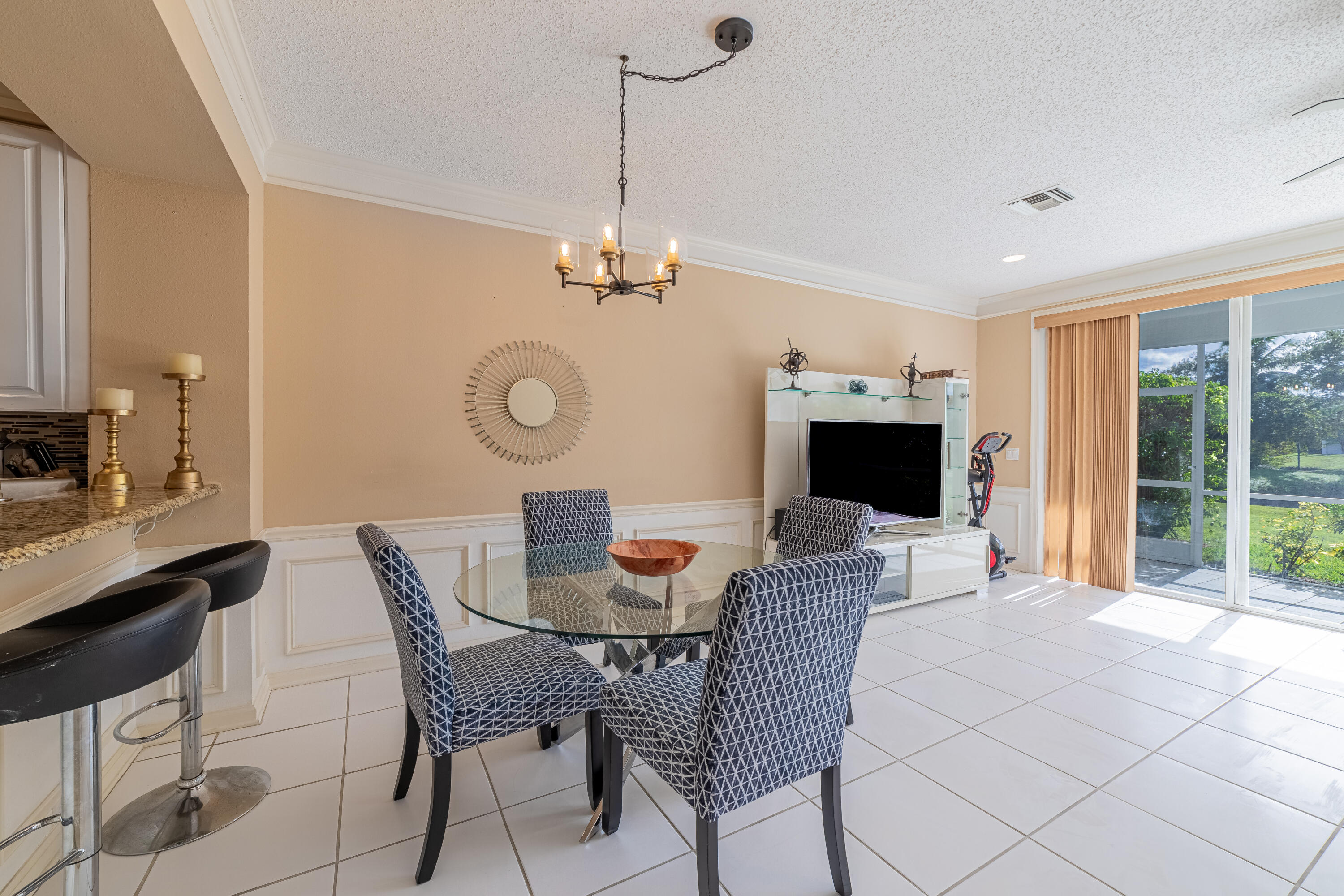 21486 St Andrews Grand Circle, Unit 16 Boca Raton, FL 33486 - Photo 19 of 34 DiningArea-B