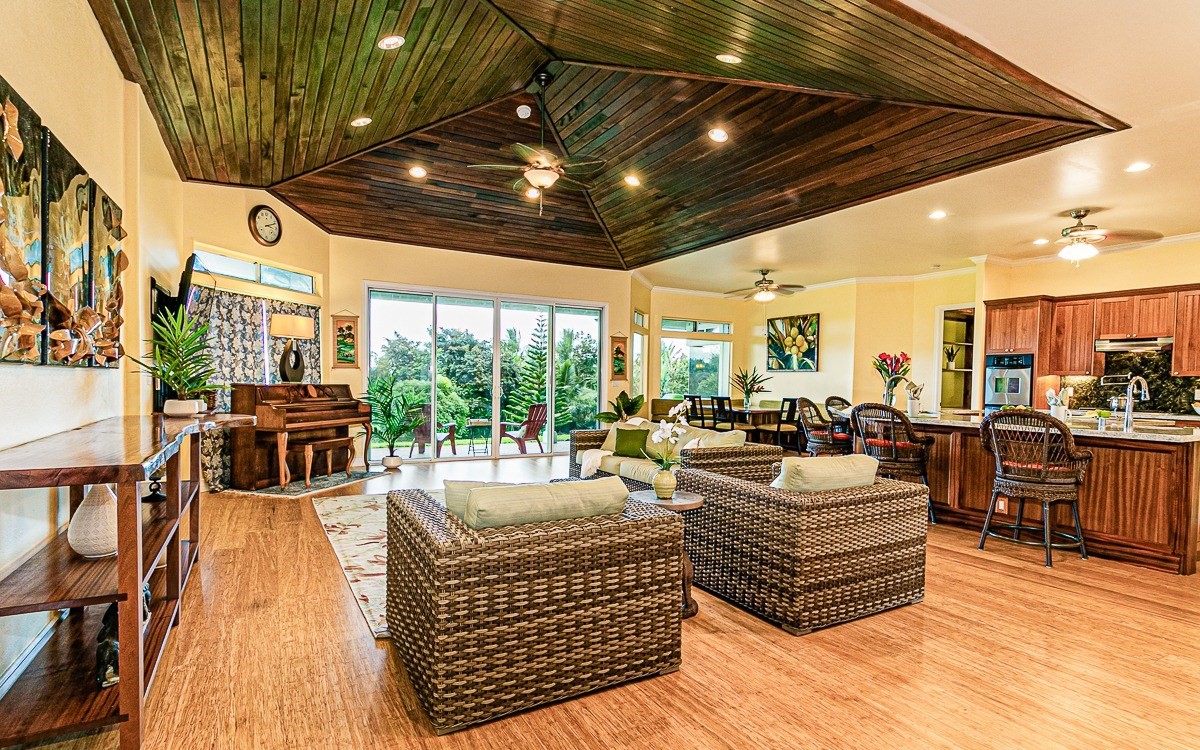 28-256 Akaka Falls Road Honomu, HI 96728 - Photo 11 of 26 a living room with furniture and a large window