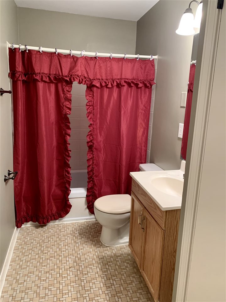 1172 Berclair Road Memphis, TN 38122 - Photo 4 of 7