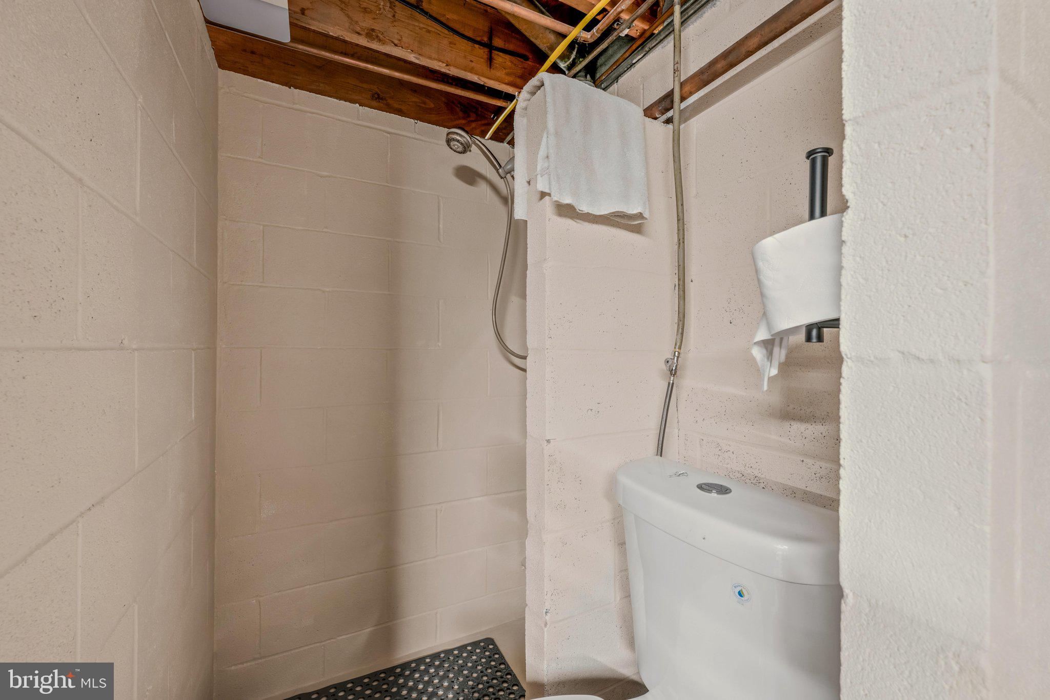 12504 National Pike Clear Spring, MD 21722 - Photo 29 of 68 Bathroom