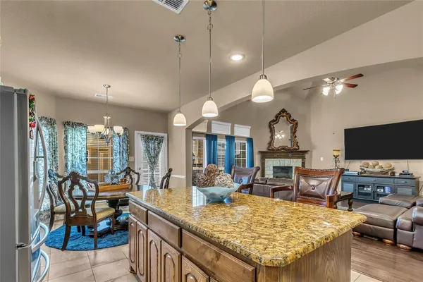 $560,000 | 100 Spruce Street, Red Oak, TX 75154