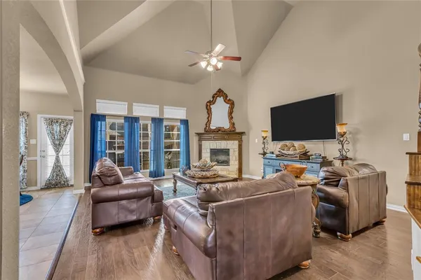 $560,000 | 100 Spruce Street, Red Oak, TX 75154