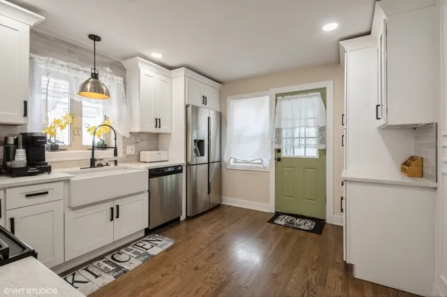 $410,000 | 8460 River Grove Avenue, River Grove, IL 60171