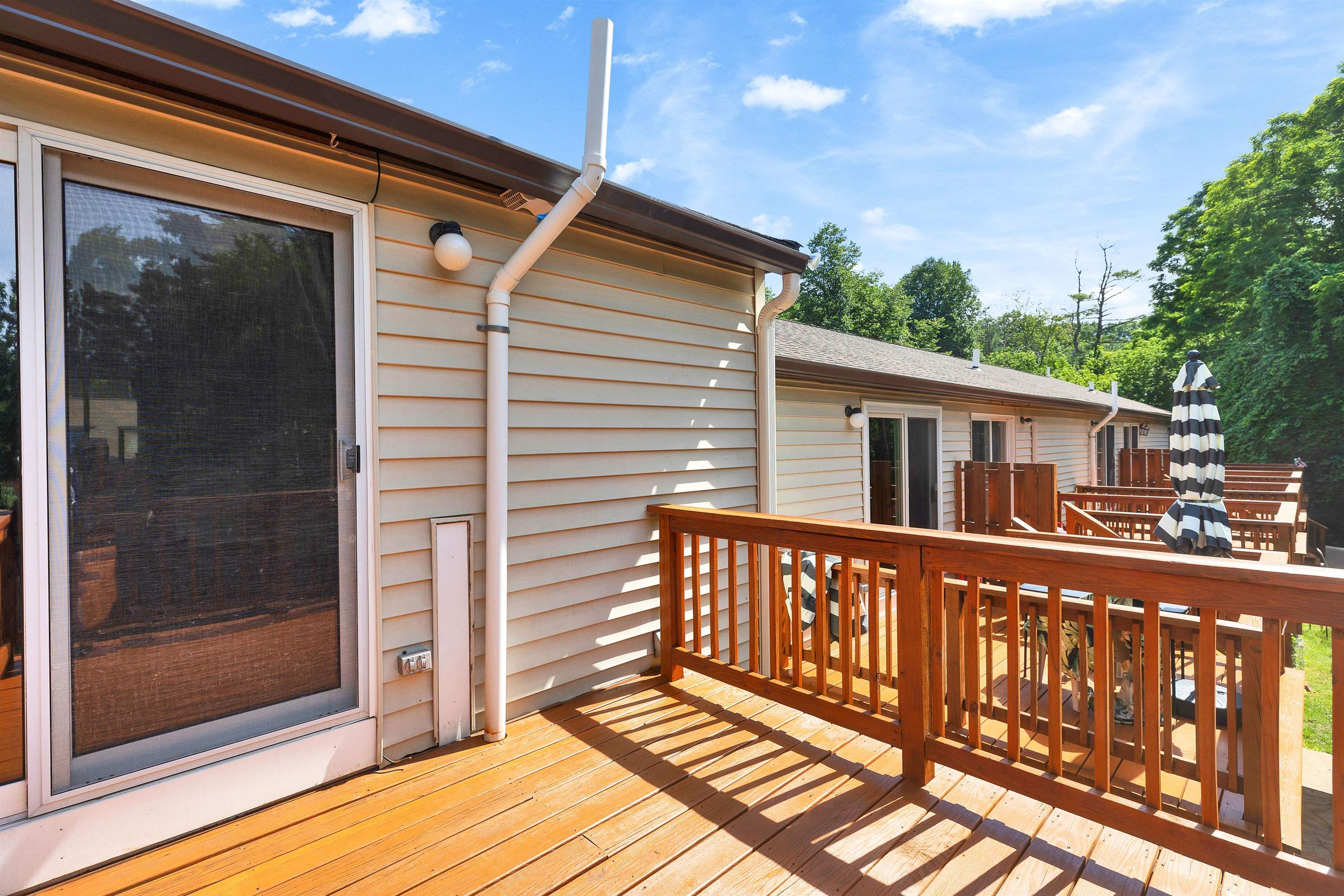 901 Mammoth Road, Unit 9 Manchester, NH 03104 - Photo 28 of 31