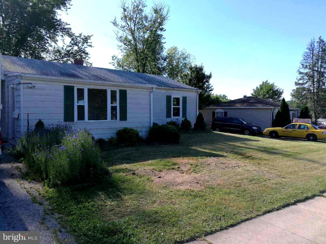 327 Walgrove Road Reisterstown, MD 21136 - Photo 3 of 16 Exterior (Front)