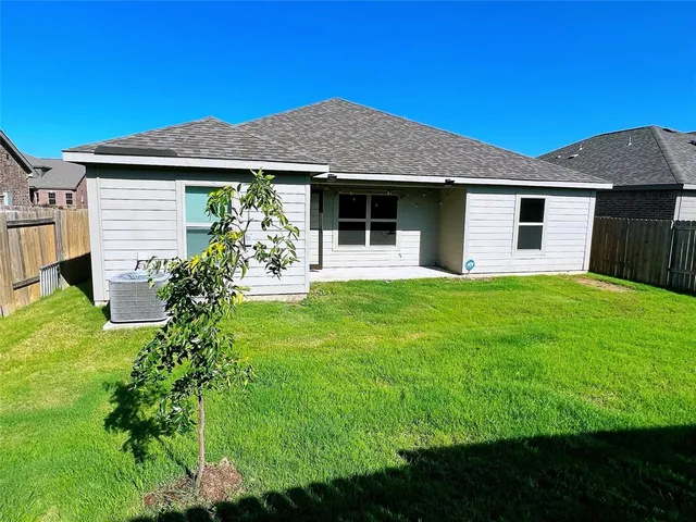 $1,950 | 1586 Twin Hills Way, Princeton, TX 75407