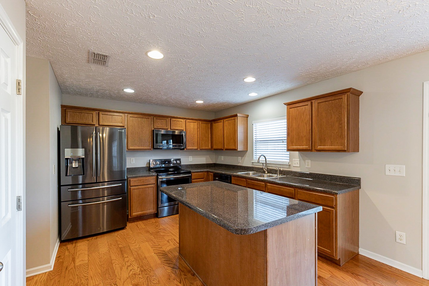 2037 Red Jacket Trace Spring Hill, TN 37174 - Photo 8 of 31 Gallery Image 8