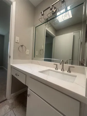 $1,400 | 18800 Egret Bay Boulevard, Unit 1602, Webster, TX 77058