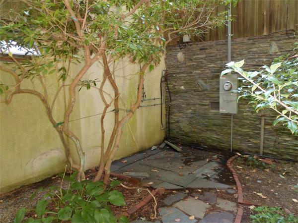 392 Point Road Marion, MA 02738 - Photo 20 of 21 a backyard of a house