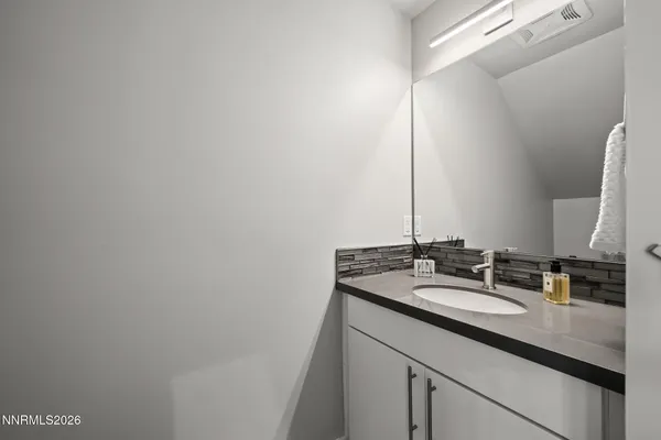 $2,700 | 104 High Street, Reno, NV 89502