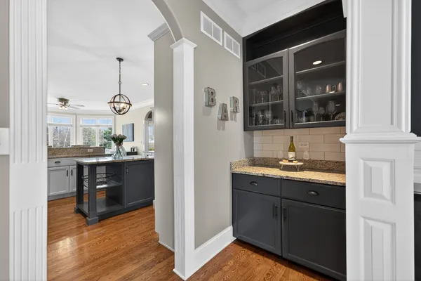 $975,000 | 910 Freedom Circle, Sycamore, IL 60178