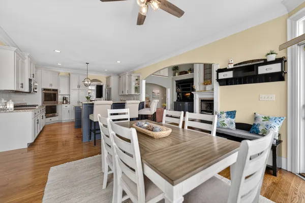 $975,000 | 910 Freedom Circle, Sycamore, IL 60178