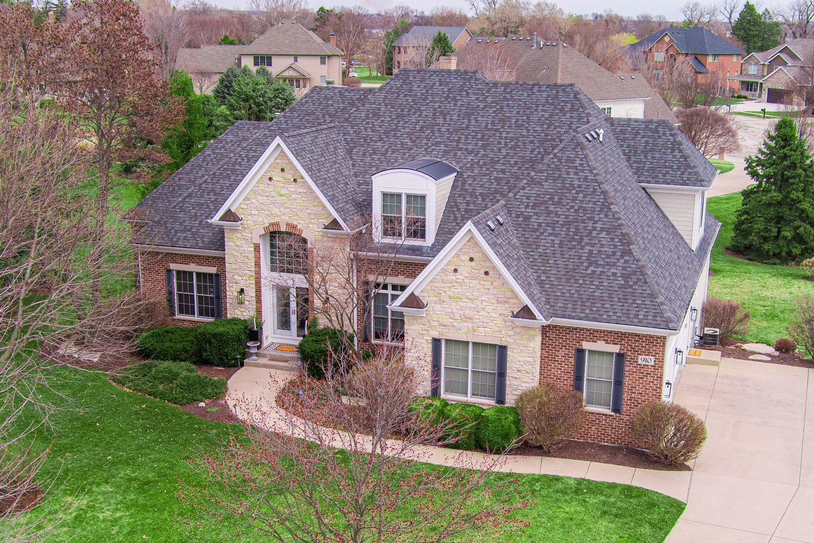 910 Freedom Circle Sycamore, IL 60178 - Photo 3 of 87