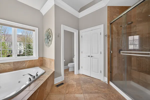 $975,000 | 910 Freedom Circle, Sycamore, IL 60178