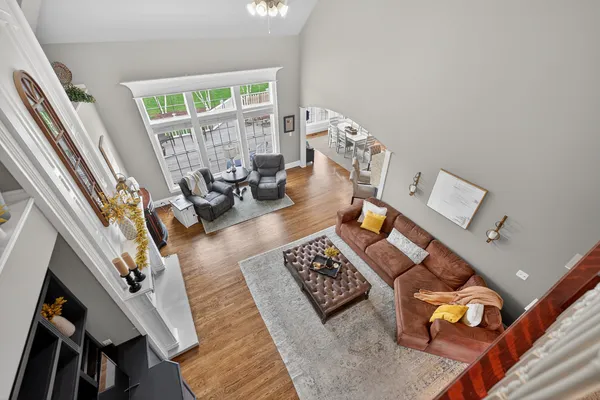 $975,000 | 910 Freedom Circle, Sycamore, IL 60178