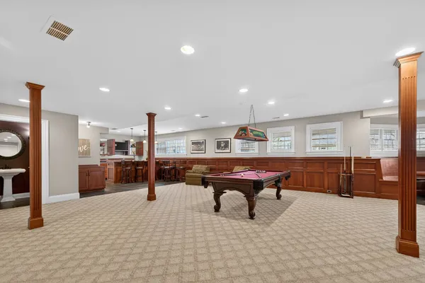 $975,000 | 910 Freedom Circle, Sycamore, IL 60178