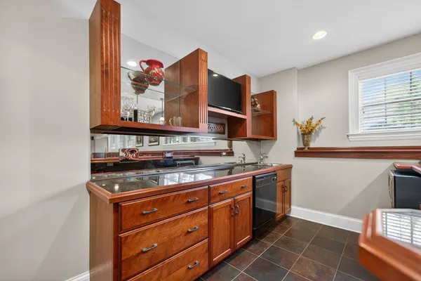 $975,000 | 910 Freedom Circle, Sycamore, IL 60178