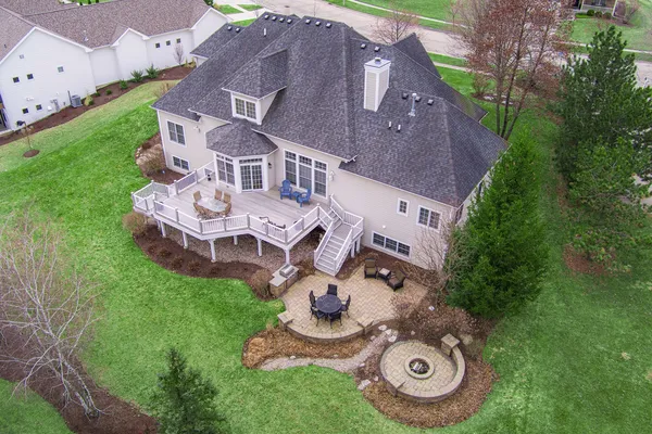 $975,000 | 910 Freedom Circle, Sycamore, IL 60178