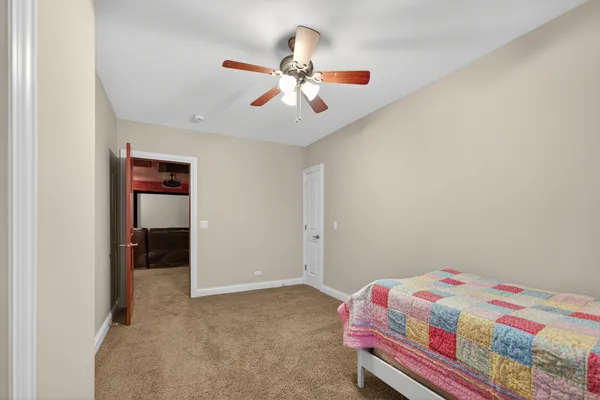$975,000 | 910 Freedom Circle, Sycamore, IL 60178