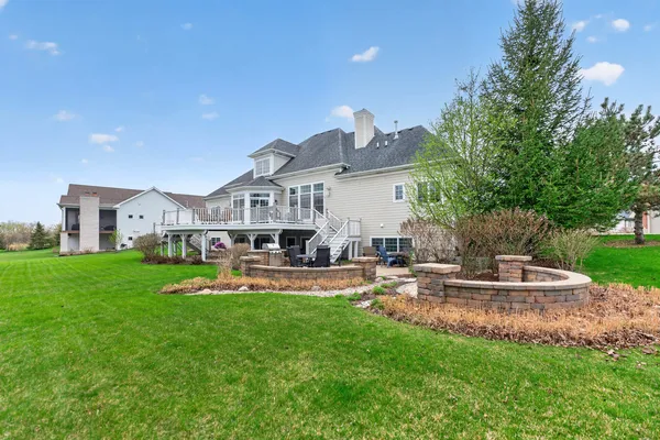 $975,000 | 910 Freedom Circle, Sycamore, IL 60178