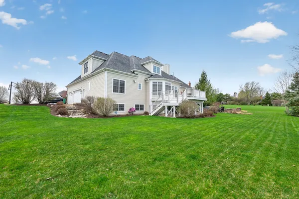 $975,000 | 910 Freedom Circle, Sycamore, IL 60178