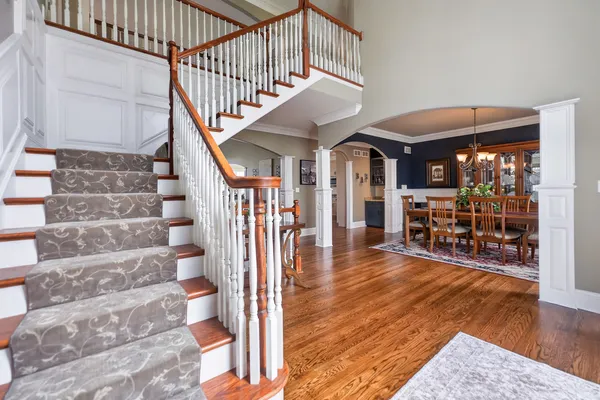 $975,000 | 910 Freedom Circle, Sycamore, IL 60178