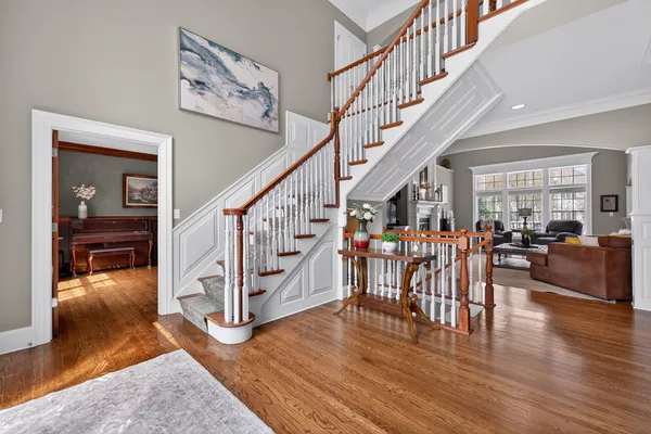 $975,000 | 910 Freedom Circle, Sycamore, IL 60178