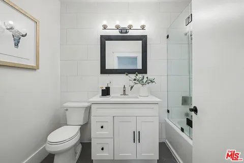 $629,000 | 745 North Manhattan Place, Los Angeles, CA 90038