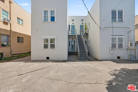 $629,000 | 745 North Manhattan Place, Los Angeles, CA 90038