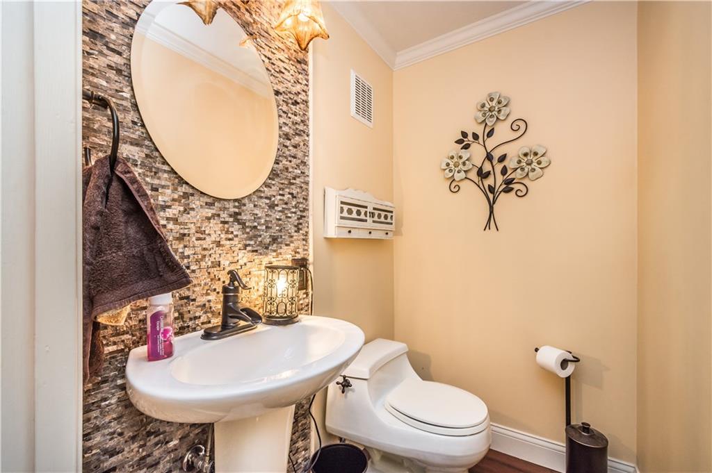 1872 Fairhill Road Allison Park, PA 15101 - Photo 4 of 24 Gallery Image 4