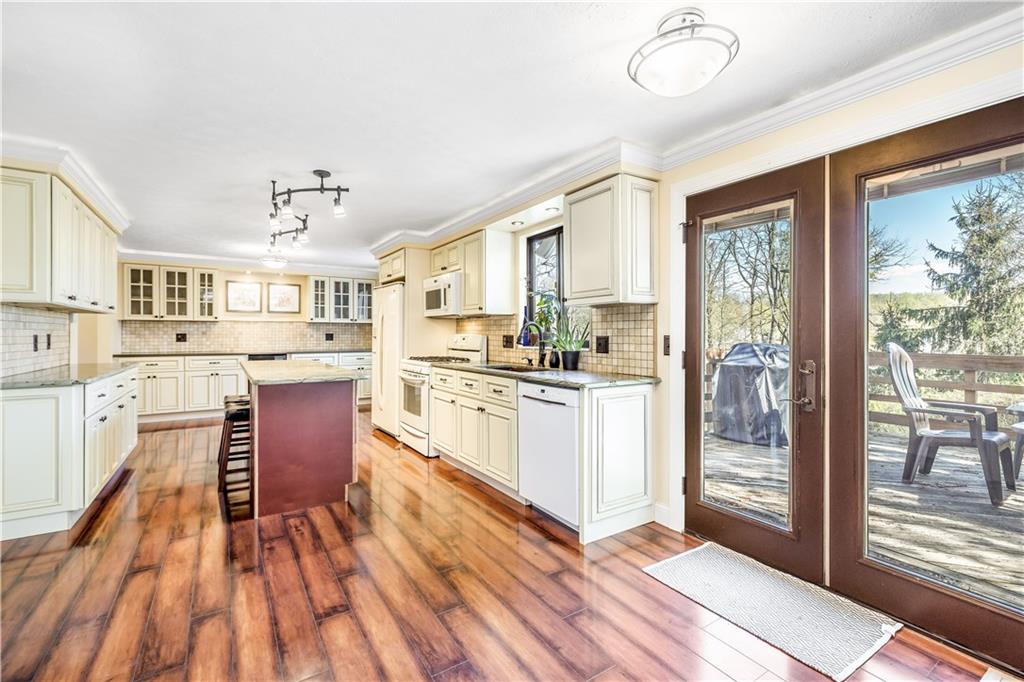 1872 Fairhill Road Allison Park, PA 15101 - Photo 6 of 24 Gallery Image 6