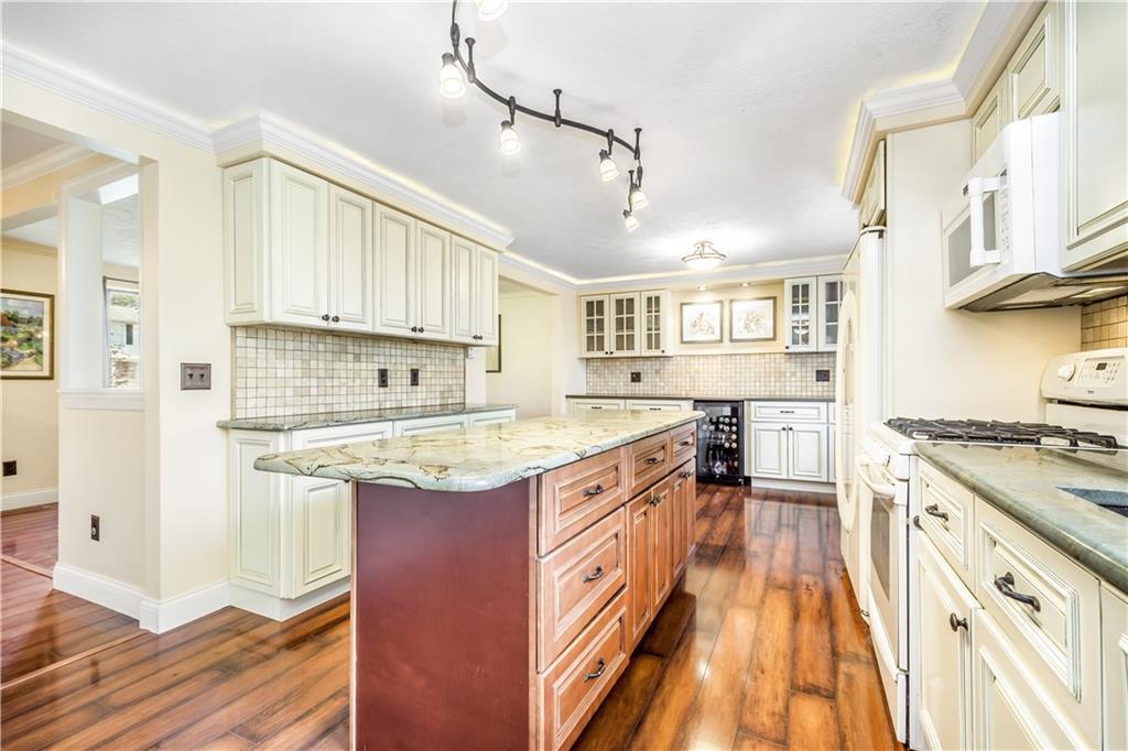 1872 Fairhill Road Allison Park, PA 15101 - Photo 8 of 24 Gallery Image 8